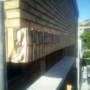 REPARACIÓN DE FACHADA DE LADRILLO VISTO
